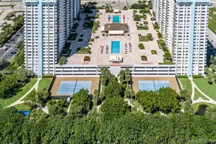 1201 S Ocean Dr, Hollywood, FL 33019 - Photo 39