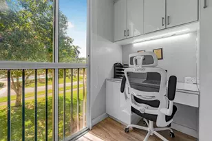 12850 SW 4th Ct, Pembroke Pines, FL 33027 - Photo 25