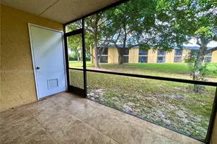 105 Meadows Cir, Boynton Beach, FL 33436 - Photo 17