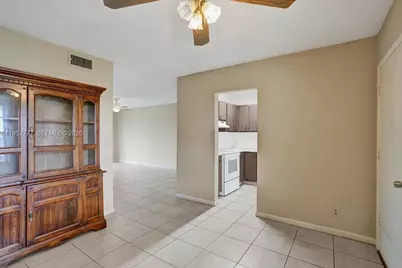 4731 NW 10th Ct #314, Plantation, FL 33313 - Photo 5