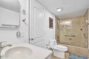 1201 S Ocean Dr, Hollywood, FL 33019 - Photo 37