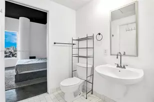 10 SW South River Dr, Miami, FL 33130 - Photo 17