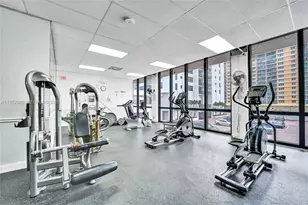 2201 S Ocean Dr, Hollywood, FL 33019 - Photo 9