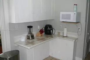 2405 Sunrise Blvd, Fort Pierce, FL 34982 - Photo 5