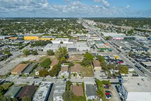 742 NW 70th St, Miami, FL 33150 - Photo 49