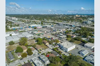 742 NW 70th St, Miami, FL 33150 - Photo 5
