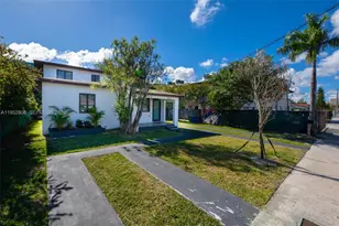 742 NW 70th St, Miami, FL 33150 - Photo 35
