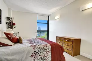20281 E Country Club Dr, Aventura, FL 33180 - Photo 29