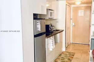 19201 Collins Ave, Sunny Isles Beach, FL 33160 - Photo 3