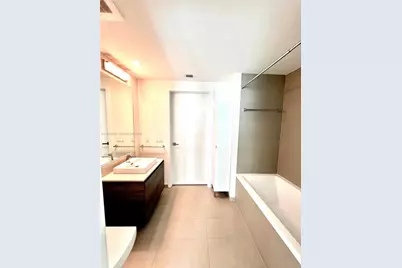 1080 Brickell Ave #2508, Miami, FL 33131 - Photo 11