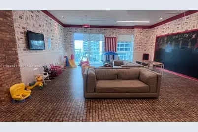 1080 Brickell Ave #2508, Miami, FL 33131 - Photo 15