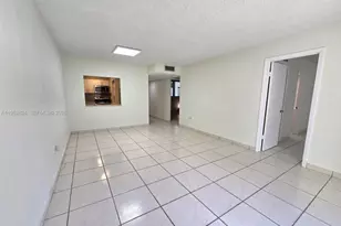 10090 NW 80th Ct, Hialeah Gardens, FL 33016 - Photo 7