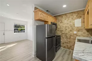 881 NW 34th Ave, Lauderhill, FL 33311 - Photo 9