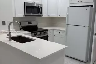 2154 W 60th St, Hialeah, FL 33016 - Photo 9