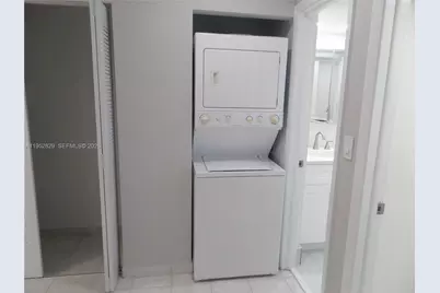 2154 W 60th St #12215, Hialeah, FL 33016 - Photo 5