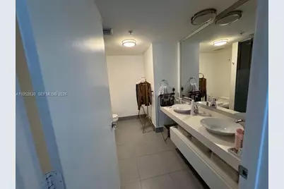 92 SW 3rd St #3104, Miami, FL 33130 - Photo 7