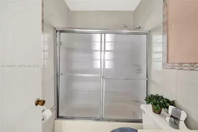 474 E 10th St, Hialeah, FL 33010 - Photo 11