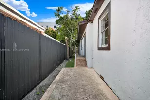 474 E 10th St, Hialeah, FL 33010 - Photo 29