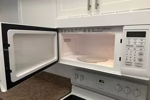 11601 SW 2nd St, Pembroke Pines, FL 33025 - Photo 5