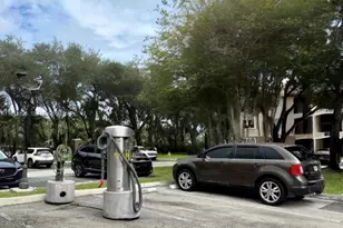 11601 SW 2nd St, Pembroke Pines, FL 33025 - Photo 25