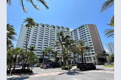 2899 Collins Ave #1502, Miami Beach, FL 33140 - Photo 1
