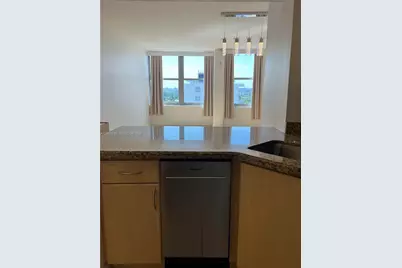 2899 Collins Ave #1502, Miami Beach, FL 33140 - Photo 7