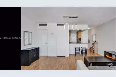 2899 Collins Ave #1502, Miami Beach, FL 33140 - Photo 7