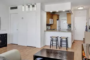 2899 Collins Ave, Miami Beach, FL 33140 - Photo 11