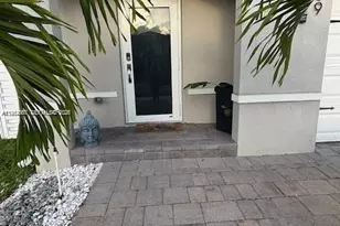 439 NE 6th Pl, Florida City, FL 33034 - Photo 3