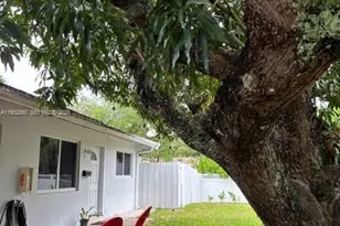 1061 NE 34, Oakland Park, FL 33334 - Photo 11