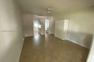 1061 NE 34, Oakland Park, FL 33334 - Photo 7