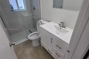 1061 NE 34, Oakland Park, FL 33334 - Photo 5