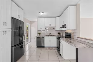 10525 SW 77th Ct, Pinecrest, FL 33156 - Photo 9