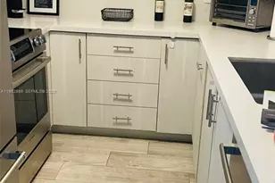 2475 Brickell Ave, Miami, FL 33129 - Photo 7