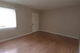 8401 SW 107th Ave, Miami, FL 33173 - Photo 11