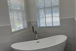 1971 Harbor View Cir, Weston, FL 33327 - Photo 13