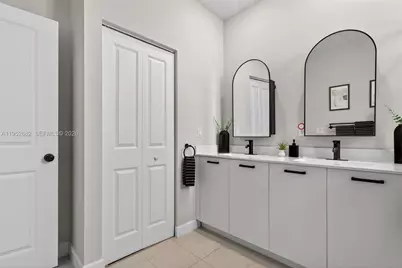 12808 NW 22nd Pl, Miami, FL 33167 - Photo 15