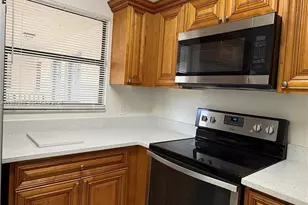 1453 Lake Crystal Dr, West Palm Beach, FL 33411 - Photo 5