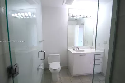 1050 Brickell Ave #1812, Miami, FL 33131 - Photo 13
