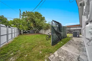 458 E 20th St, Hialeah, FL 33013 - Photo 47