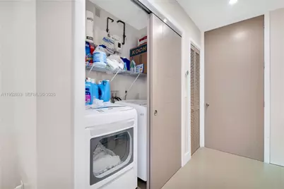 458 E 20th St, Hialeah, FL 33013 - Photo 43