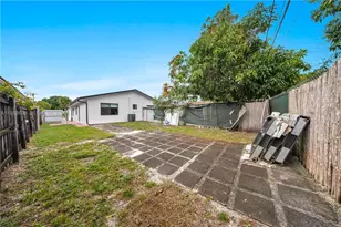 458 E 20th St, Hialeah, FL 33013 - Photo 45