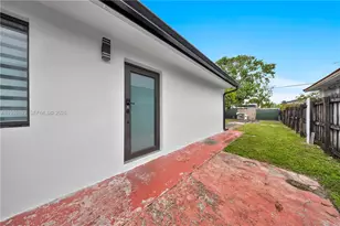 458 E 20th St, Hialeah, FL 33013 - Photo 33