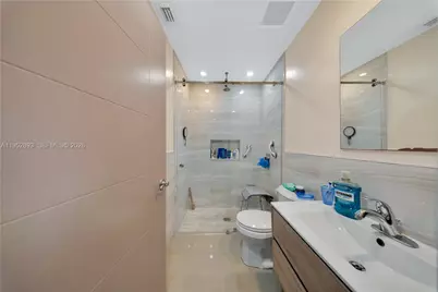 458 E 20th St, Hialeah, FL 33013 - Photo 41