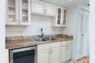 802 NW 87th Ave #315, Miami, FL 33172 - Photo 5