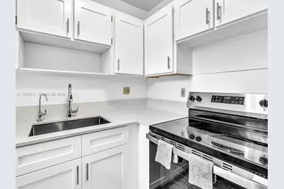 13500 NE 3rd Ct #121, North Miami, FL 33161 - Photo 11