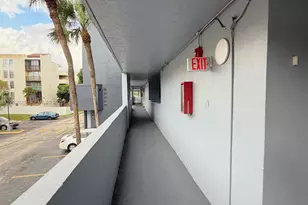 310 Fontainebleau Blvd, Miami, FL 33172 - Photo 5