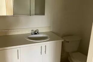 8705 NW 39th St, Sunrise, FL 33351 - Photo 11