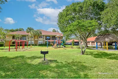 11700 SW 2nd St #13306, Pembroke Pines, FL 33025 - Photo 9