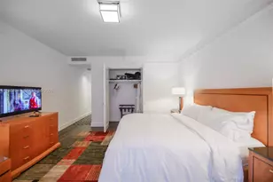 1435 Brickell Ave, Miami, FL 33131 - Photo 11